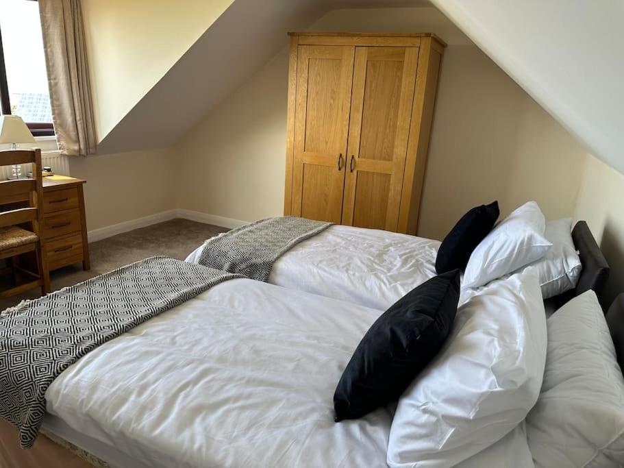Offa'S Lodge Family Home Quiet Area With Sea Views Prestatyn Kültér fotó